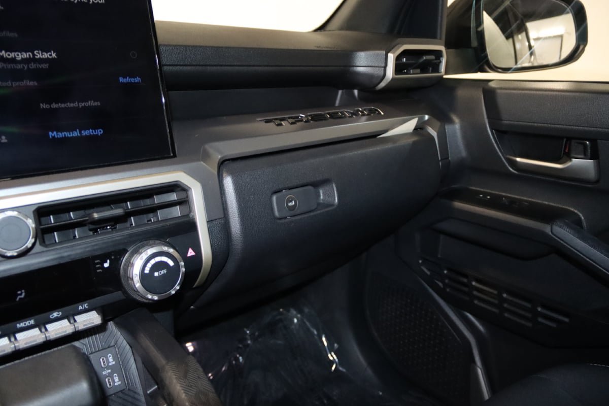 Used 2024 Toyota Tacoma TRD Sport AWD/4WD image 41