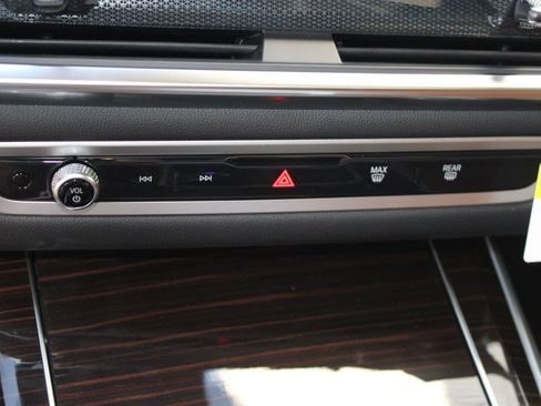 New 2026 BMW X5 sDrive40i w/ Executive Package image 18