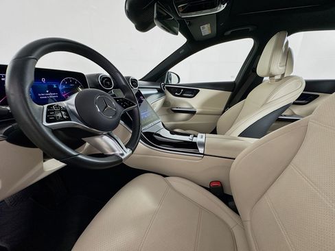 Used 2025 Mercedes-Benz C 300 Sedan image 19