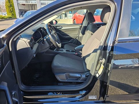 Used 2025 Volkswagen Jetta S image 17