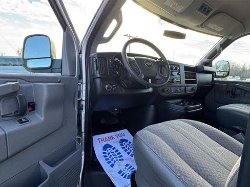 Used 2017 Chevrolet Express 2500 LS image 30