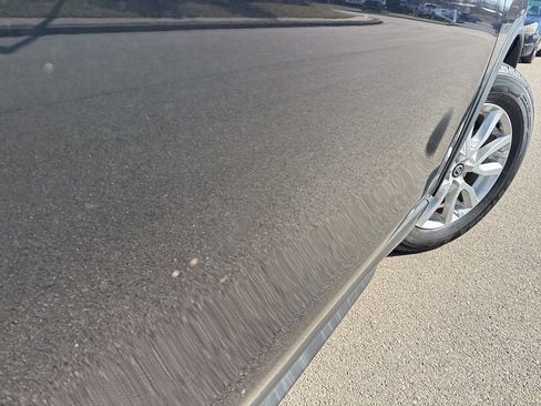 Used 2018 Nissan Rogue SV image 11