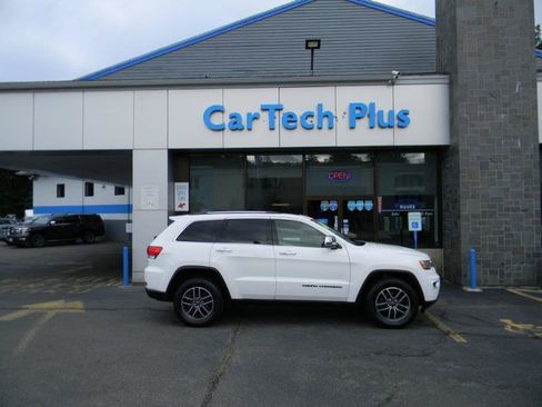 Used 2019 Jeep Grand Cherokee Limited AWD/4WD image 5