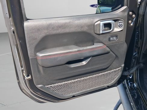 Used 2021 Jeep Wrangler Unlimited Rubicon AWD/4WD image 21