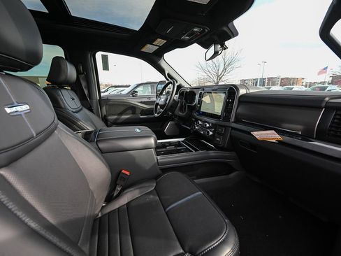 New 2026 Ford F450 Platinum w/ FX4 Off-Road Package image 21