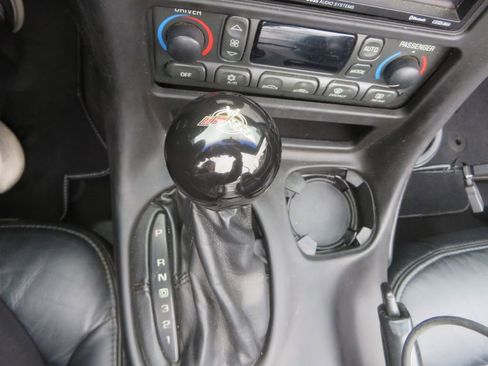 Used 2003 Chevrolet Corvette Convertible w/ Preferred Equipment Group1 image 19