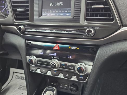 Used 2020 Hyundai Elantra SE w/ Cargo Package (C1) FWD image 23