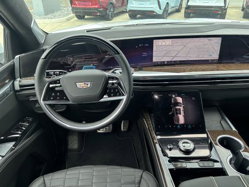 New 2026 Cadillac Escalade Platinum Sport AWD/4WD image 35