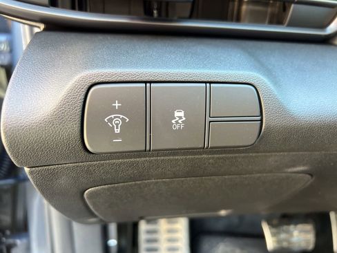 Used 2025 Hyundai Elantra Sport image 15