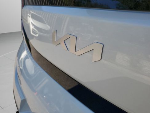 Certified 2025 Kia Soul LX image 29