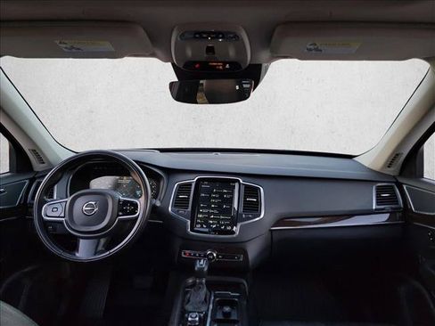 Used 2019 Volvo XC90 T6 Momentum w/ Advanced Package AWD/4WD image 15