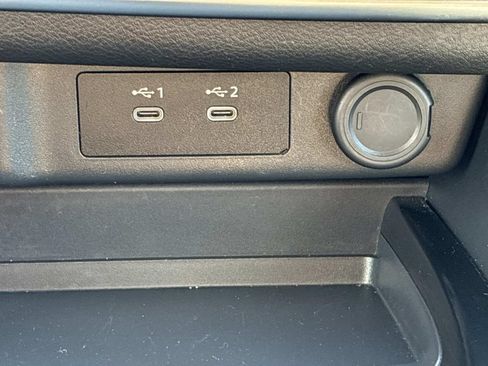 Used 2024 Nissan Rogue SV AWD/4WD image 37