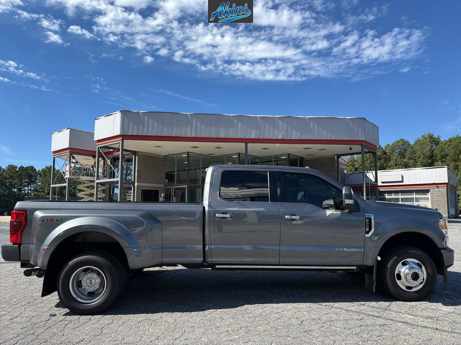 Used 2022 Ford F350 Limited AWD/4WD image 5
