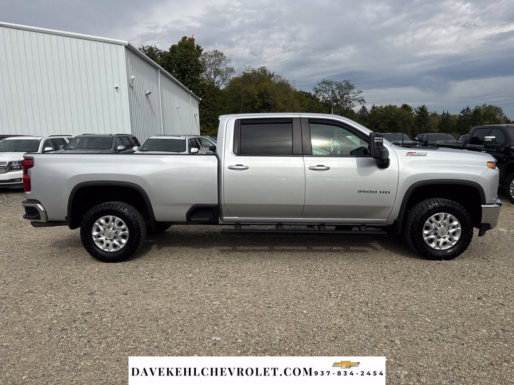 Used 2022 Chevrolet Silverado 3500 LT w/ Convenience Package AWD/4WD image 6