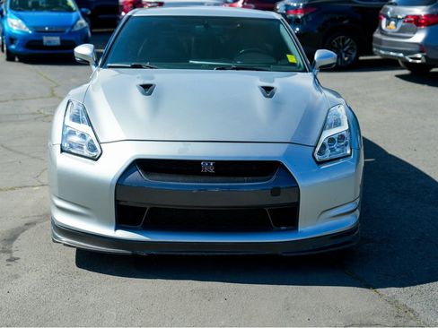 Used 2009 Nissan GT-R Premium AWD/4WD image 19