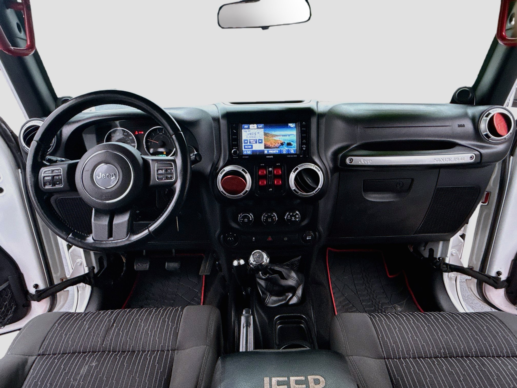 Used 2012 Jeep Wrangler Unlimited Sahara w/ Connectivity Group AWD/4WD image 13