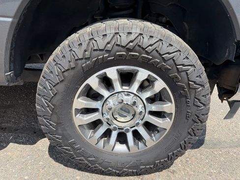 Used 2020 Ford F250 Lariat w/ Lariat Value Package AWD/4WD image 18