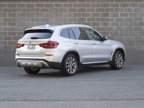 Used 2019 BMW X3 xDrive30i w/ Premium Package AWD/4WD image 3