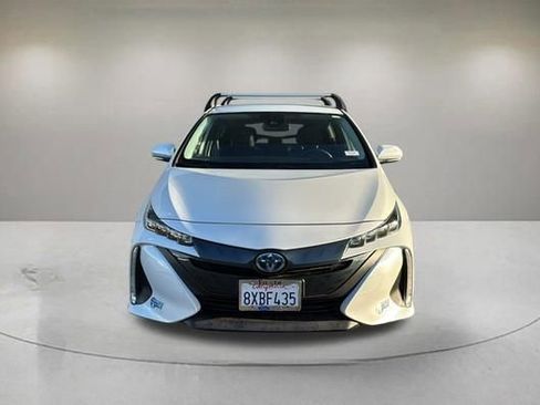 Used 2021 Toyota Prius Prime XLE FWD image 2