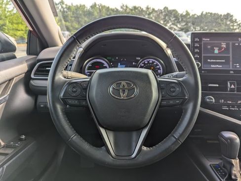Used 2022 Toyota Camry XSE w/ Navigation Upgrade Package FWD image 15