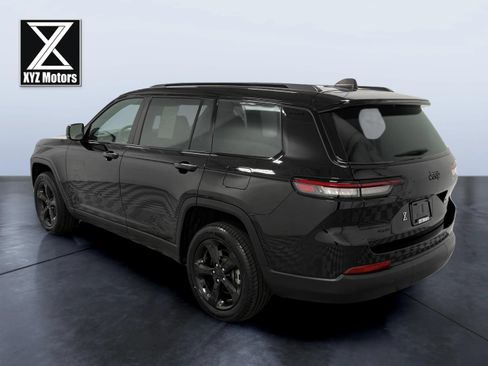 Used 2023 Jeep Grand Cherokee L Laredo AWD/4WD image 4