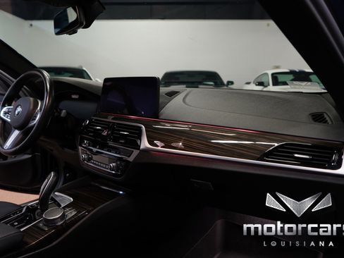 Used 2021 BMW 530i image 25