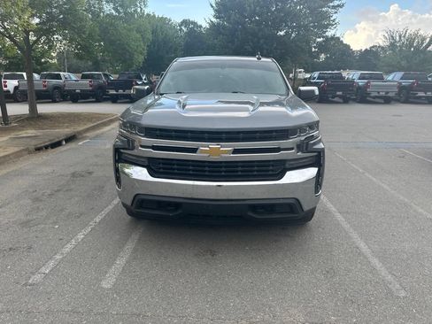 Used 2021 Chevrolet Silverado 1500 LT w/ Bed Protection Package AWD/4WD image 2