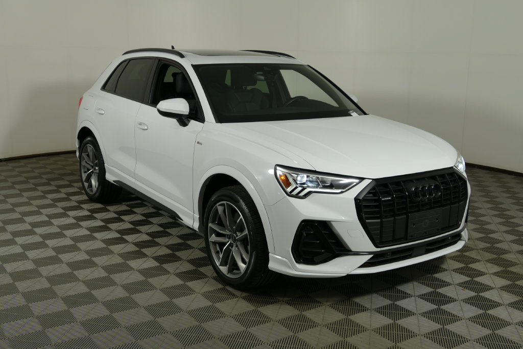 Used 2023 Audi Q3 2.0T Premium Plus w/ Premium Plus Package AWD/4WD image 1