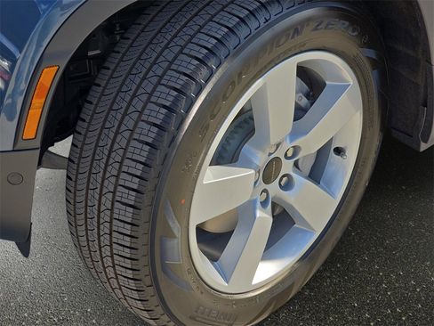 New 2026 Land Rover Defender 110 S image 34