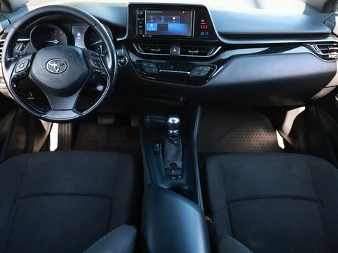 Used 2018 Toyota C-HR XLE FWD image 12