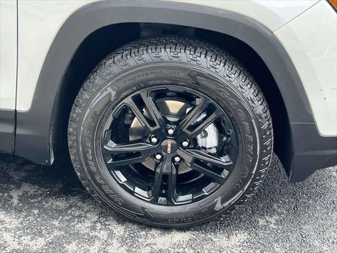 Used 2022 GMC Terrain AT4 w/ Infotainment Package II AWD/4WD image 9