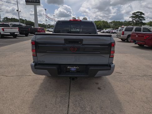 Used 2025 Nissan Frontier PRO-4X w/ Pro Convenience Package AWD/4WD image 7
