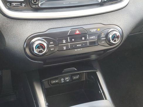 Used 2018 Kia Sorento LX image 20
