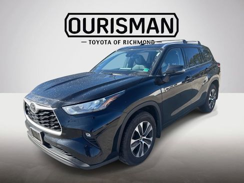 Certified 2020 Toyota Highlander XLE image 3