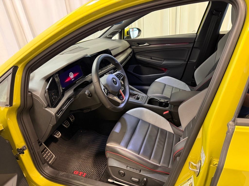 Used 2022 Volkswagen GTI Autobahn FWD image 3