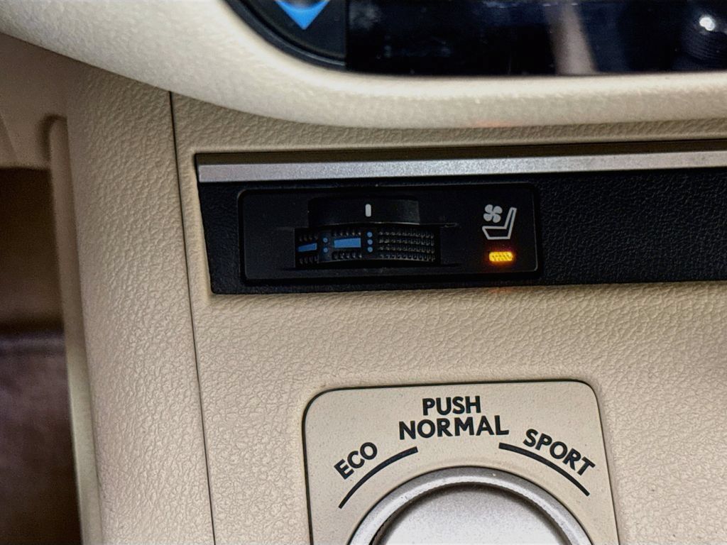 Used 2014 Lexus ES 350 w/ Premium Package FWD image 20