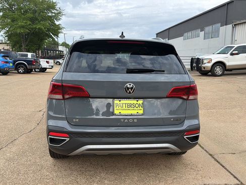 Used 2023 Volkswagen Taos SE image 5