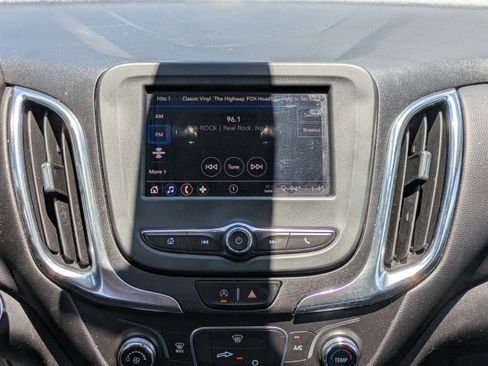 Used 2022 Chevrolet Equinox LT FWD image 18