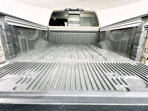 Used 2024 Nissan Titan PRO-4X w/ Pro-4x Convenience Package image 22