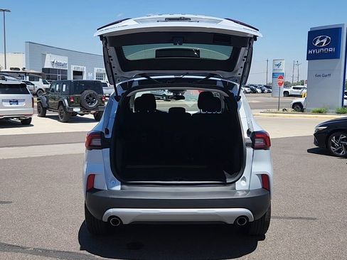 Used 2025 Ford Escape Active AWD/4WD image 18