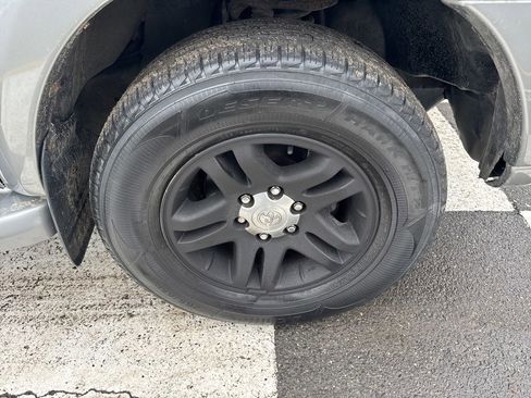 Used 2004 Toyota Sequoia SR5 image 12