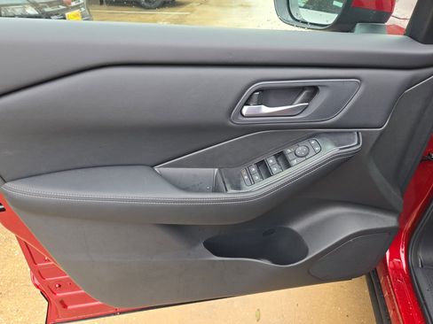 New 2026 Nissan Rogue SV FWD image 11