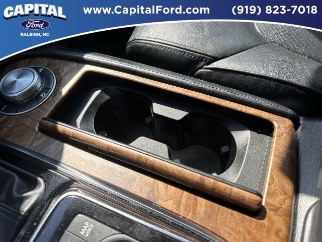 Used 2022 Nissan Armada SL w/ Captain's Chairs Package AWD/4WD image 32