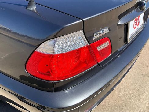 Used 2005 BMW 325Ci Convertible image 26