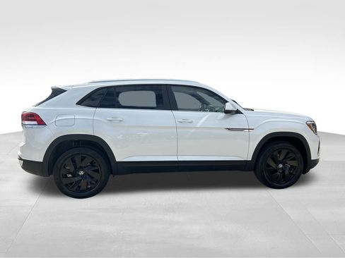 New 2026 Volkswagen Atlas Cross Sport SE FWD image 6