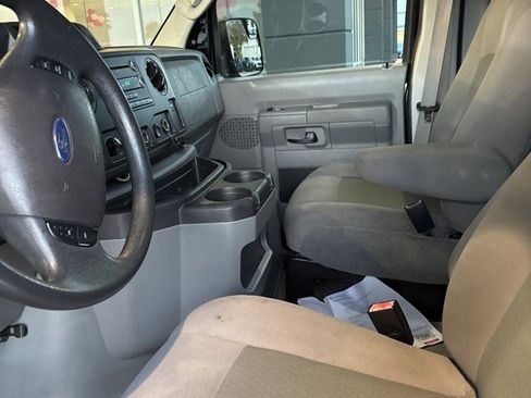 Used 2013 Ford E-350 and Econoline 350 XLT image 1