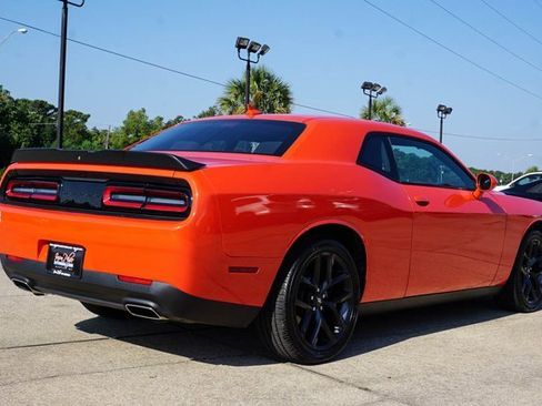Used 2022 Dodge Challenger SXT w/ Blacktop Package image 4