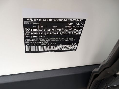 Certified 2025 Mercedes-Benz GLA 250 4MATIC image 41