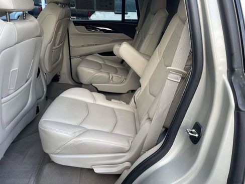 Used 2016 Cadillac Escalade Premium image 20