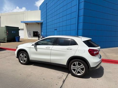 Used 2018 Mercedes-Benz GLA 250 4MATIC image 10